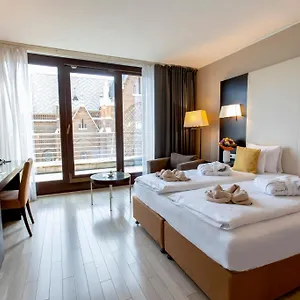 Otel Lion's Garden